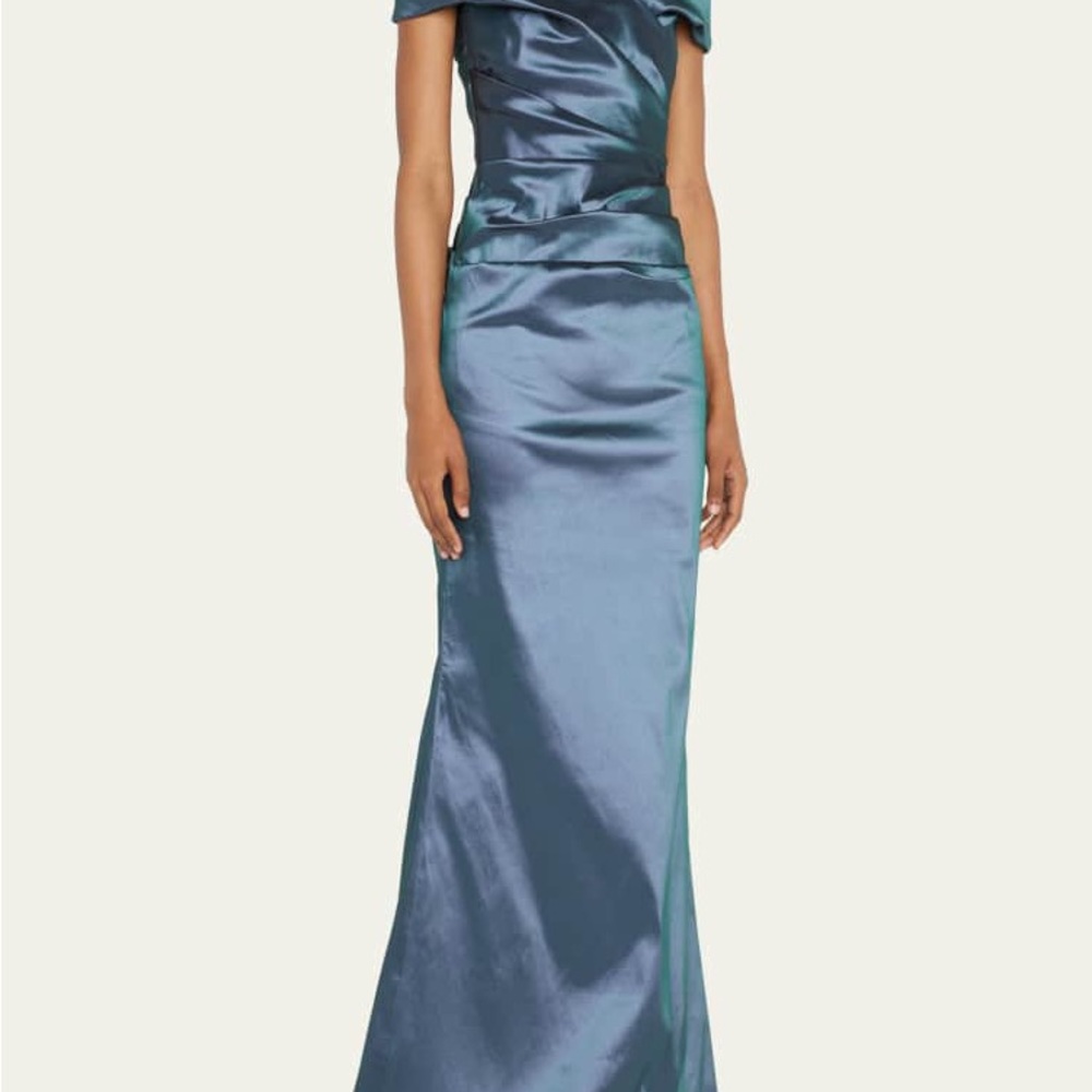 NWT Ricki Freeman for Teri Jon formal dress, size 14. Gorgeous color!